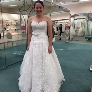 Discontinued Oleg Cassini Wedding Dresses